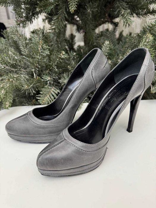 Новые фирменные  Босоножки /туфли /босоножки, кожа, размер 40