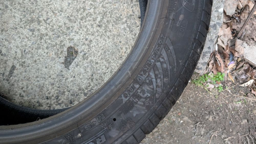 Dunlop 265/45/20 зимна 1 бр. 7.5 мм грайфер