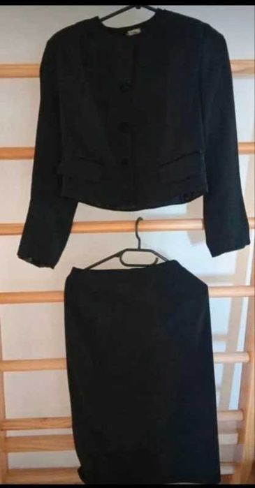 Set elegant pentru femei, format din blazer și fustă
