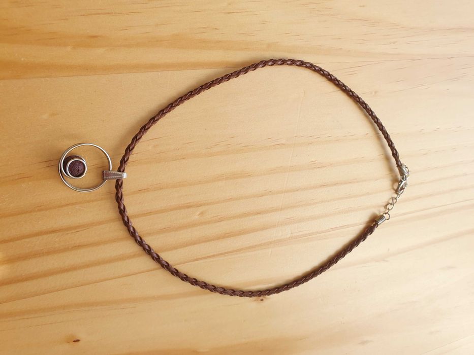 Арома медальон с вулканичен камък