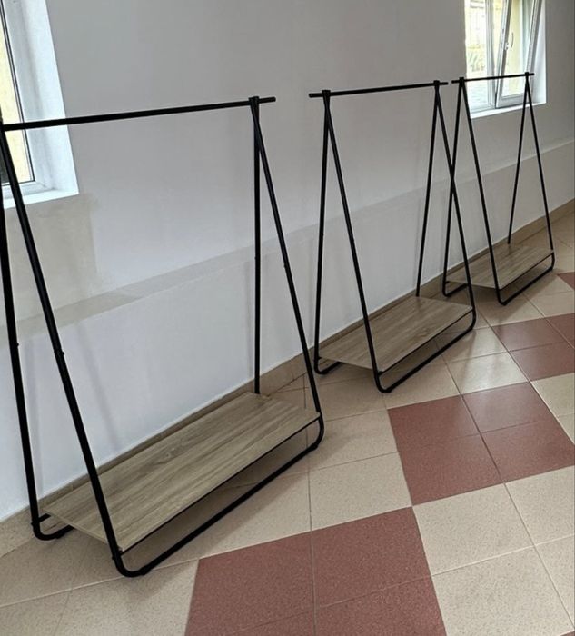 Standere haine umerașe