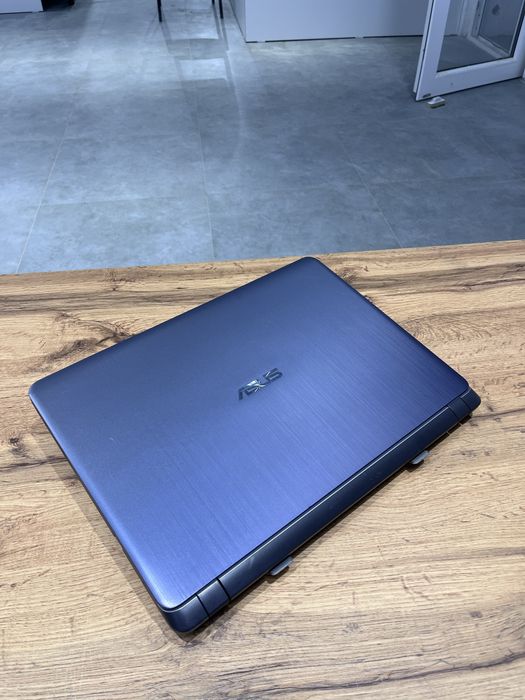 Ноутбук Asus X507M