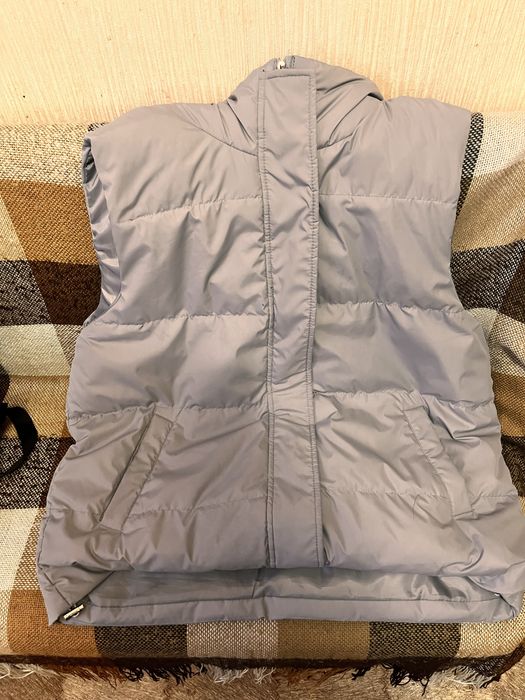 Продам женскую жилетку