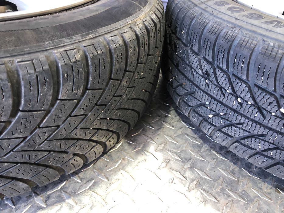 Set 4 Roti Golf 7  Anvelope de Iarna 195/65 R15