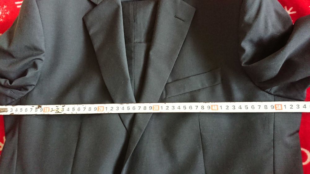 Официален мъжки костюм класически 100% вълна