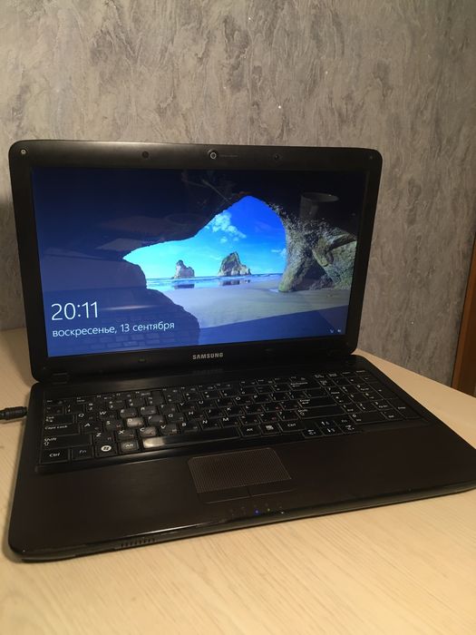 Ноутбук samsung r540
