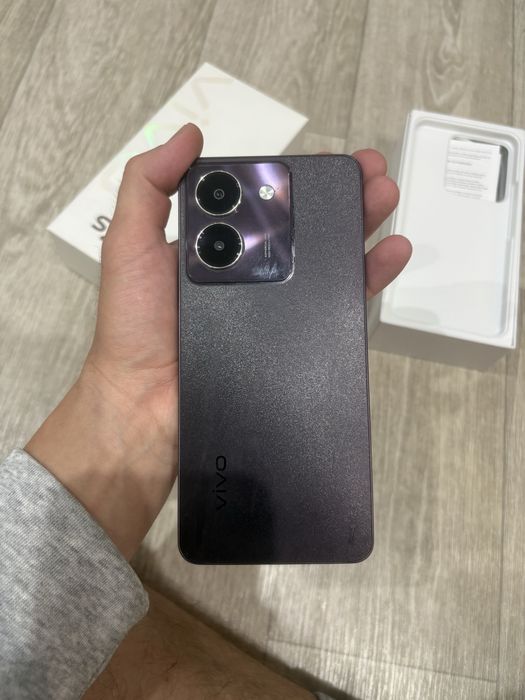 Продам смартфон vivo