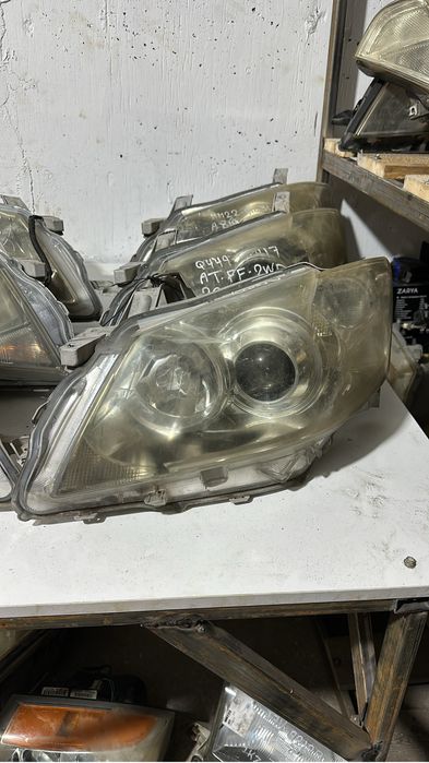 Фары на Toyota Aureon