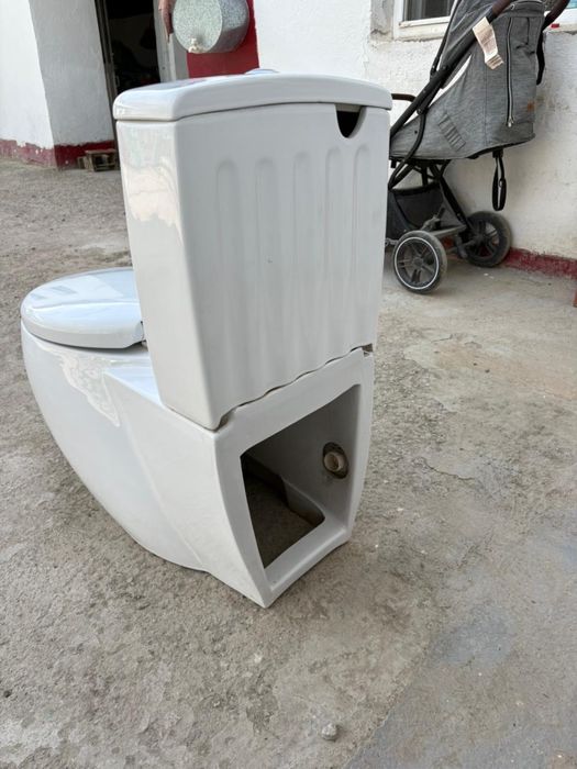 Унитаз продам