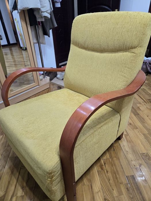 Продам диван, кресло