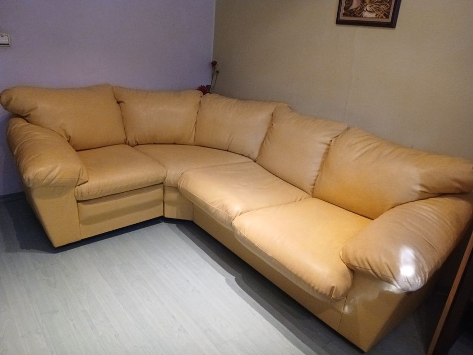 Диван еко кожа в добро състояние