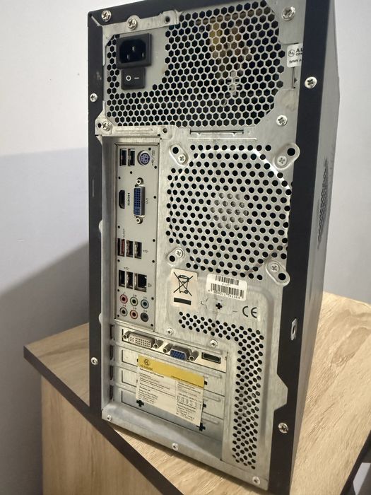 Продам системный блок intel core i3