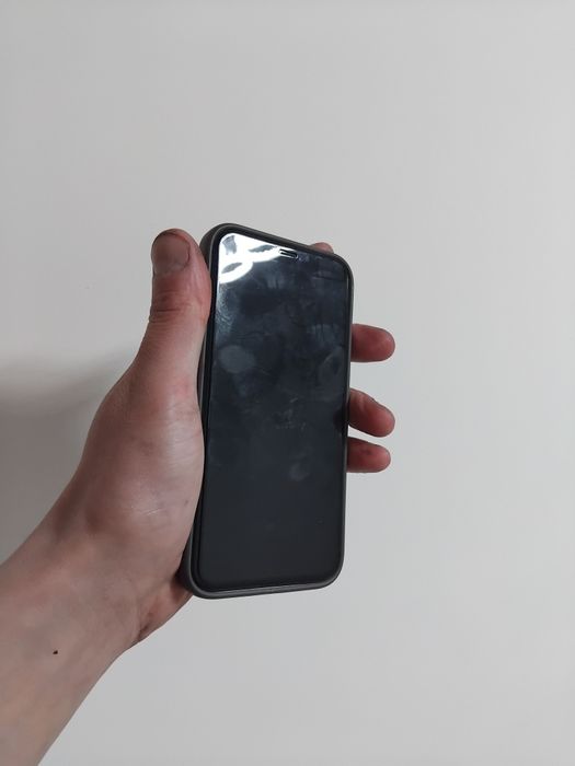 Айфон 11,64памяти,