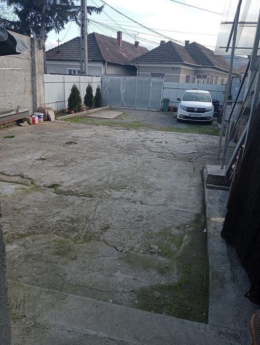 Închiriez locuință
