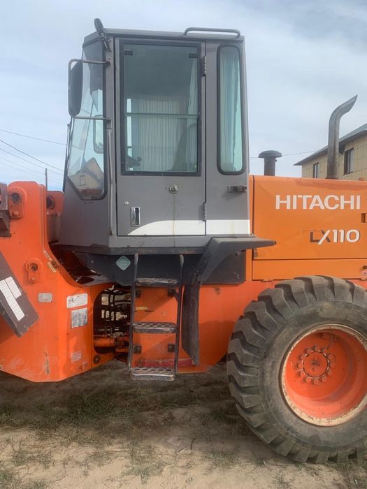 Продам погрузчик  Hitachi 110-7