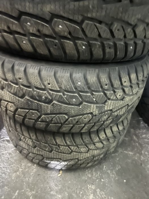 Зима шипованные  r17 ,225,45