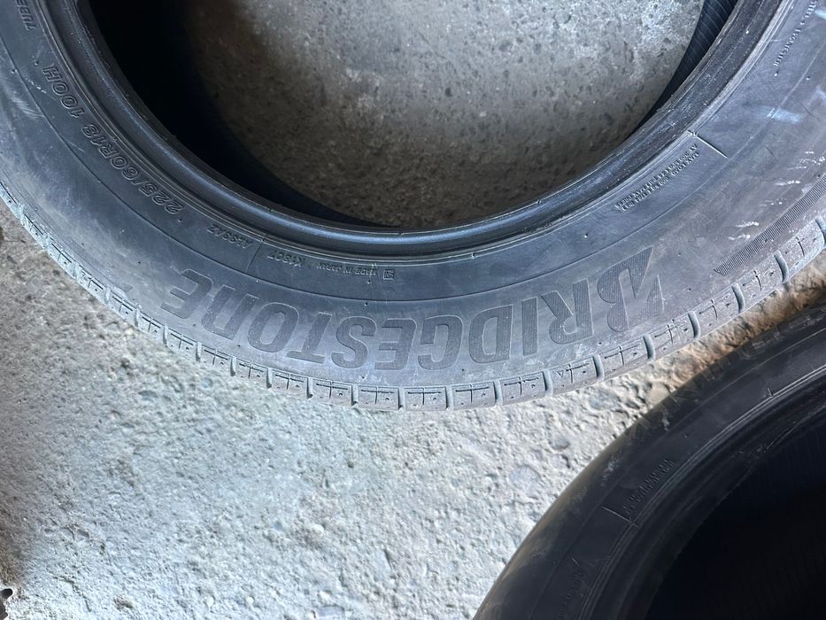 Bridgestone 225/60/18