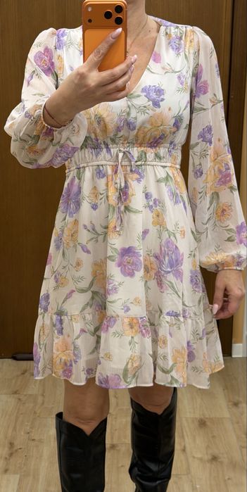 Рокля на  RESERVED нова