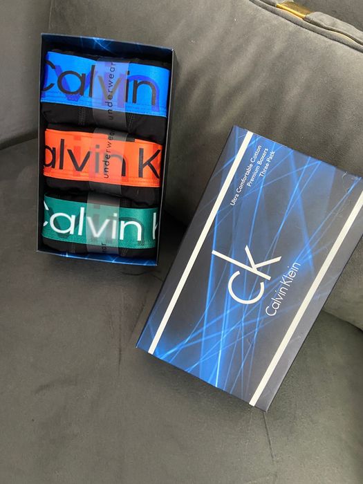 Boxeri barbati.    .