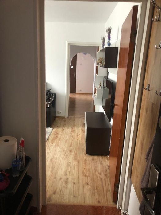 Proprietar închiriez apartament 4 camere