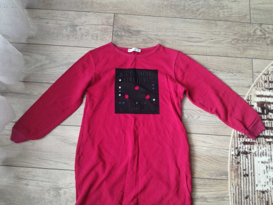 Продавам дамска червена блуза