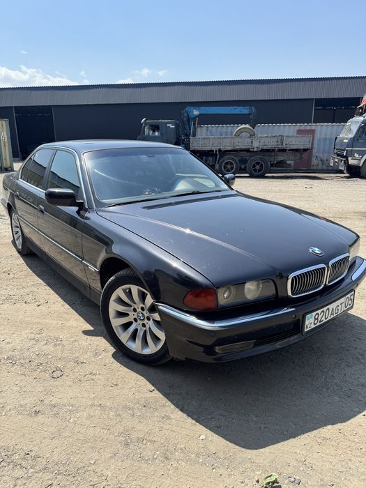Продам BMW E38 730 живой Бумер