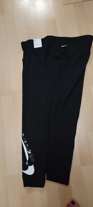 Colanți NIKE  de diferite culori și mărimi