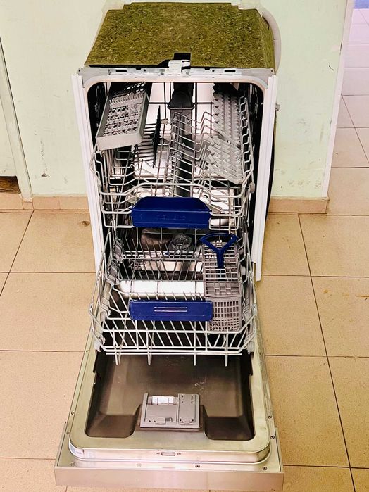 Съдомиялна Siemens за полувграждане 45 см Серия iQ500