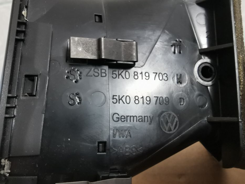 Grile/prize ventilație bord Golf 6