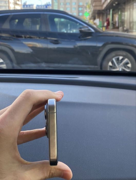 Iphone 15 pro Titanium