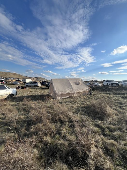 Надувной палатка арендаға беріледі.