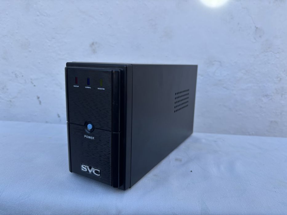 Источник бесперебойного питания ИБП svc