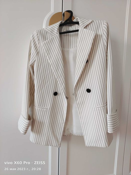 Продам пиджак женский!