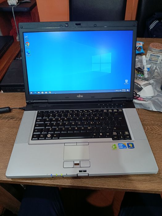 Laptop Fujitsu Lifebook E780 i3 procesor 8gb RAM 320GB