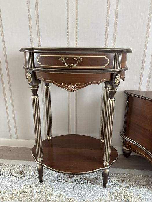 Консольный столик /2 тумба продам