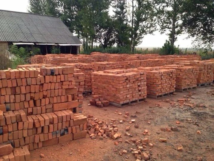 Кирпичи б/у в хорошем состояний