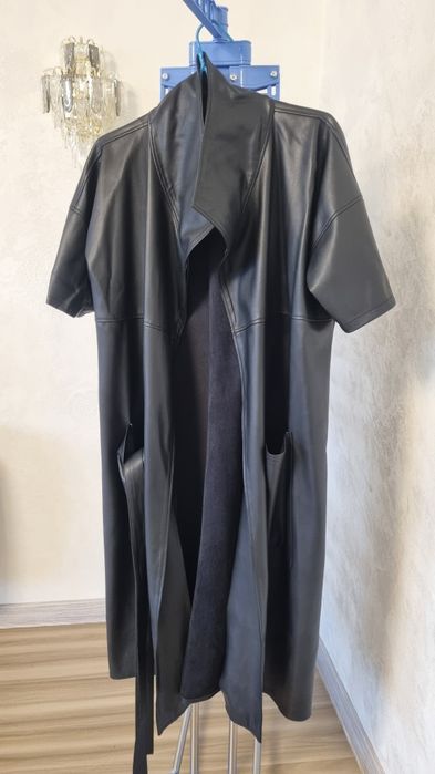 Продам чёрный плащ, женский