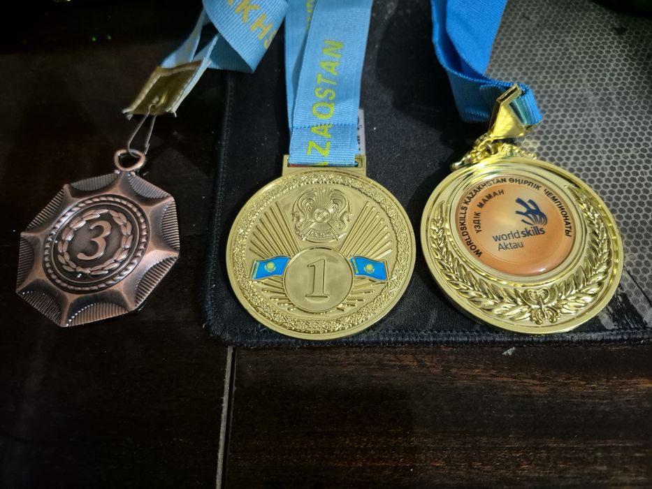 Медальдар алтын және қола