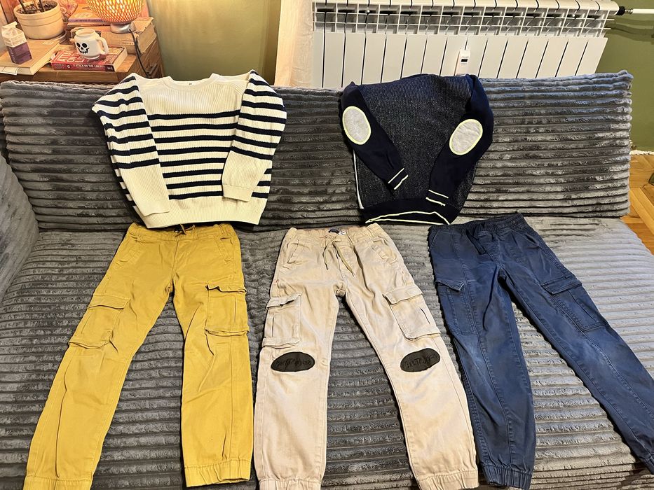 Лот 2 панталона Okaidi, пуловери Beneton и H&M