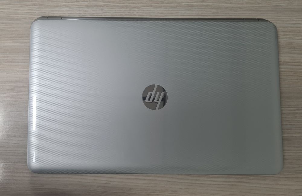 HP Pavilion notebook sotiladi core i3 inside