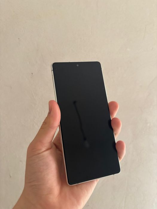 В продаже телефон Samsung s 10 lite