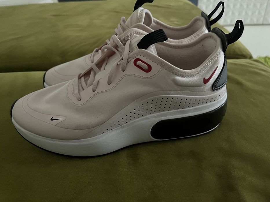 Маратонки NIKE