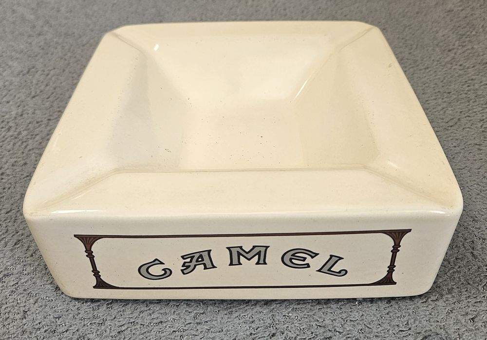 Голям пепелник Camel