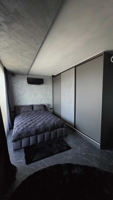 Продава се Едностаен апартамент в Пловдив, Център - 97 кв.м за 867 €/кв.м - Снимка #2
