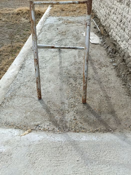 Qòlda yasalgan burus sotiladi