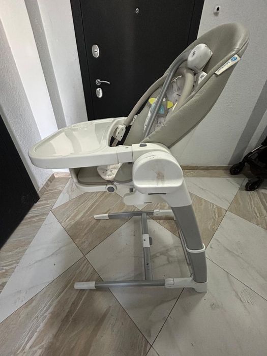 Детский стульчик для кормления