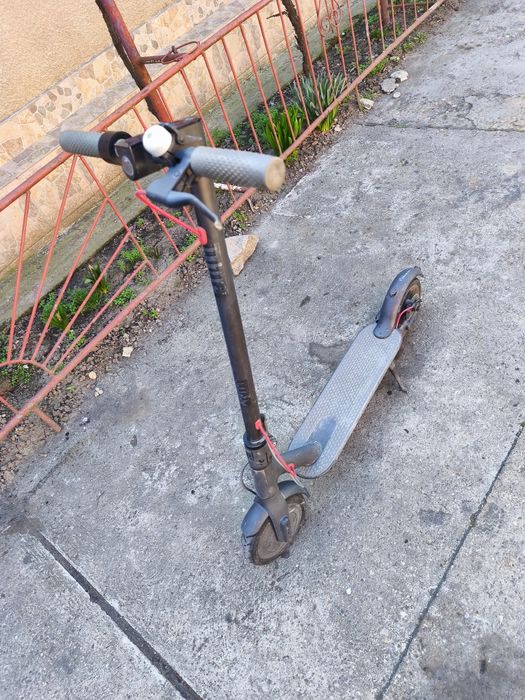 Trotinetă electrică Xiaomi Mi elecricc Scooter
