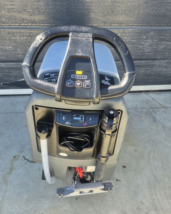 Masina spalat pardoseli Nilfisk SC 401