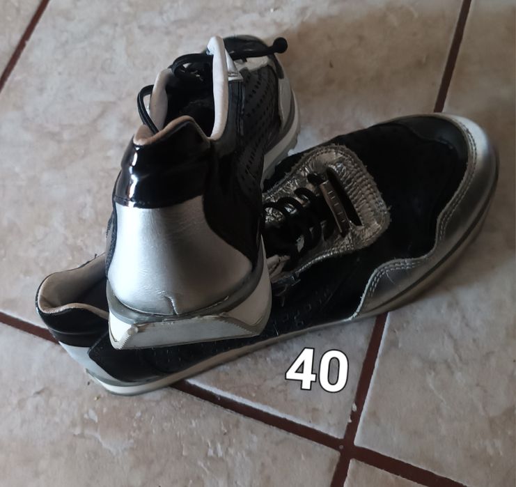 Adidas de piele si  imitație