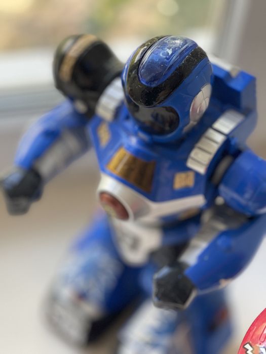 Игрушка - роботы